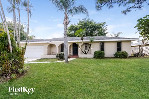 1032 SE Floresta Drive 4 Beds Apartment for Rent