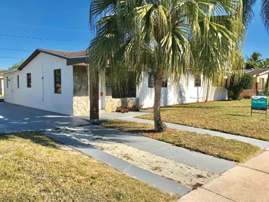 10355 SW 151St Ter 5 Beds House for Rent - Photo Gallery 1