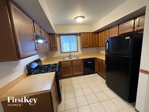 1045 Camden Ln 3 Beds Apartment for Rent