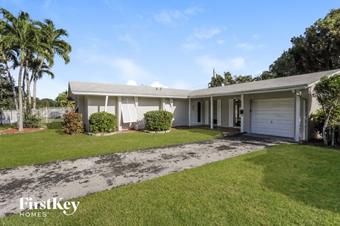 10520 SW 199 ST 4 Beds Apartment for Rent