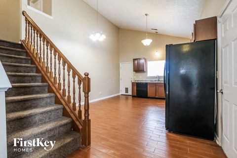 1056 Oak Leaf Rd 4 Beds Apartment for Rent