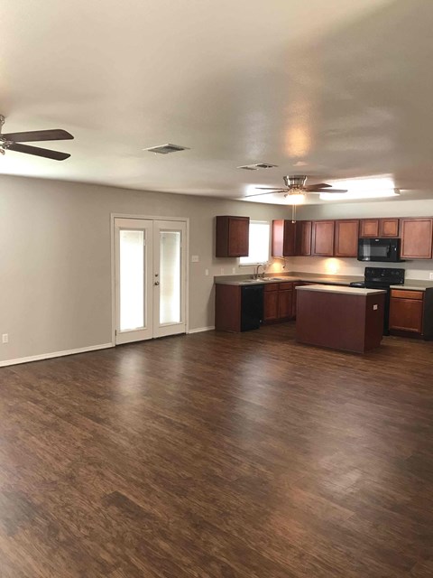 10631 S Shaenridge 3 Beds Apartment for Rent