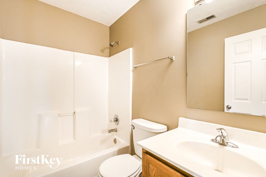 10694 Hoosier Court Indianapolis, IN 46234