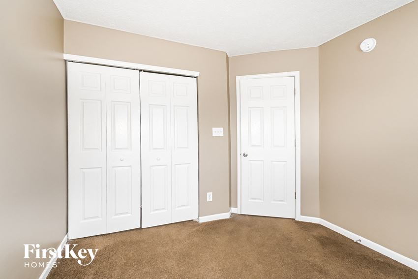 10694 Hoosier Court Indianapolis, IN 46234