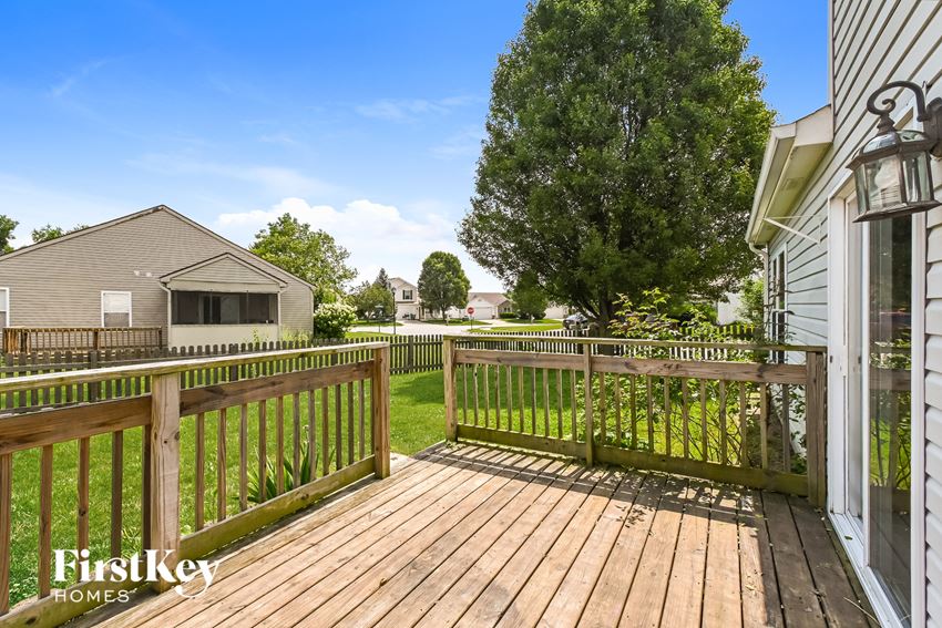 10694 Hoosier Court Indianapolis, IN 46234