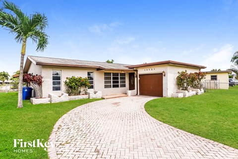 10721 NW 29 Ct 3 Beds Apartment for Rent