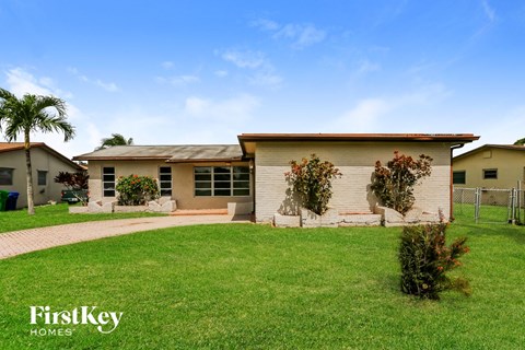 10721 NW 29 Ct 3 Beds Apartment for Rent