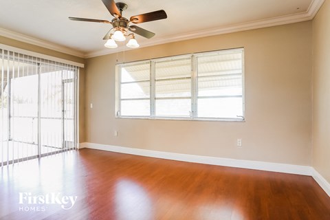 10721 NW 29 Ct 3 Beds Apartment for Rent
