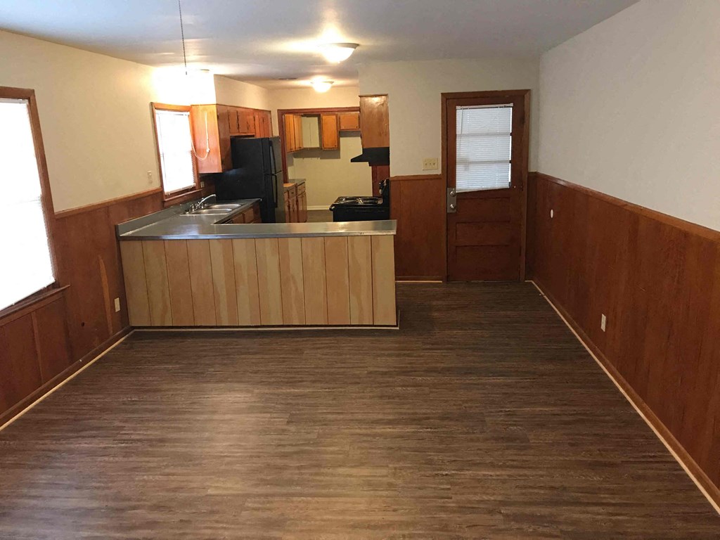 1083 Richland 4 Beds House for Rent - Photo Gallery 6