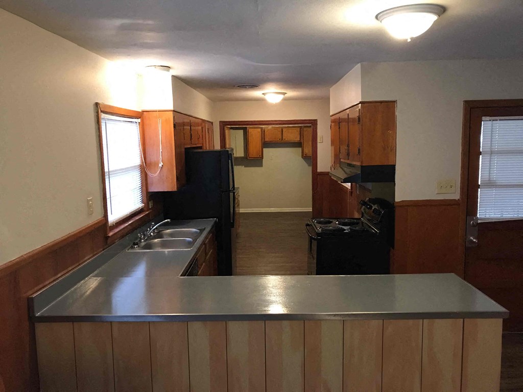 1083 Richland 4 Beds House for Rent - Photo Gallery 8