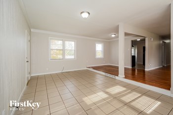 10909 Edgecliffe Dr 3 Beds House for Rent - Photo Gallery 7