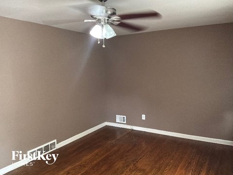 11009 E 51St St 3 Beds Apartment for Rent