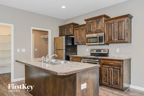 11007 Highview 4 Beds Apartment for Rent