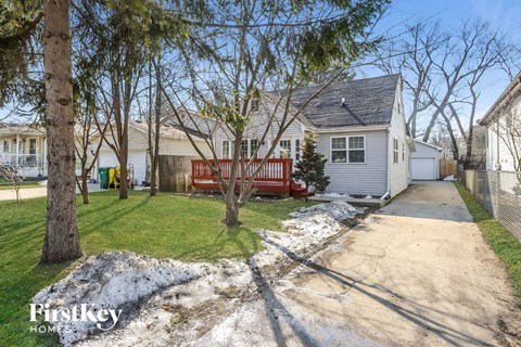 1102 Shoreland Court 3 Beds Apartment for Rent