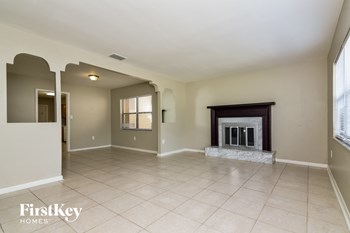 11116 N 19th St 3 Beds House for Rent - Photo Gallery 3