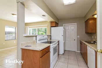 11116 N 19th St 3 Beds House for Rent - Photo Gallery 5