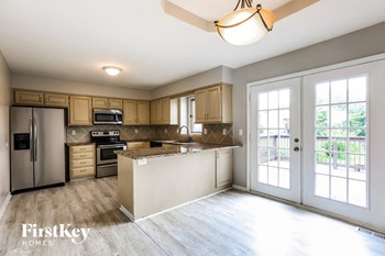 1112 W PLEASANT Drive 3 Beds House for Rent - Photo Gallery 5