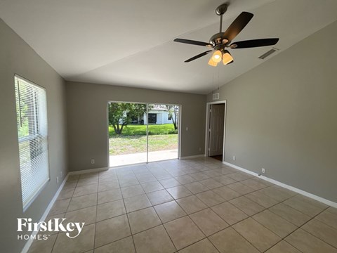 1113 Harry Ave S 2 Beds Apartment for Rent