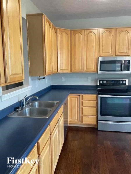 1114 Newgate Cir 3 Beds Apartment for Rent