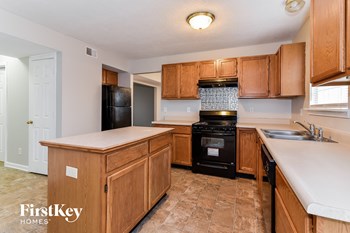 1116 Fontana Court 4 Beds House for Rent - Photo Gallery 6