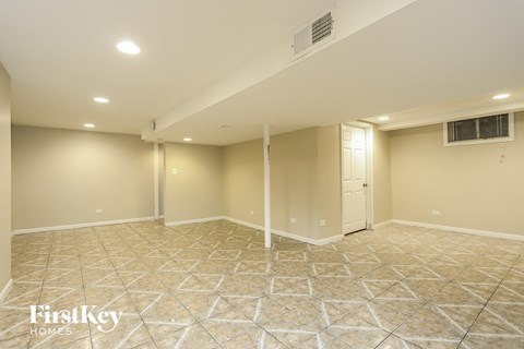 1119 S President St 3 Beds Apartment for Rent