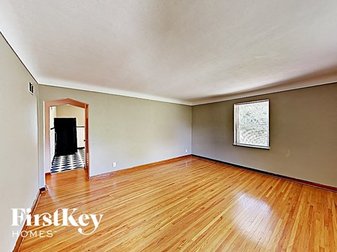 11251 Old Halls Ferry Rd 3 Beds Apartment for Rent