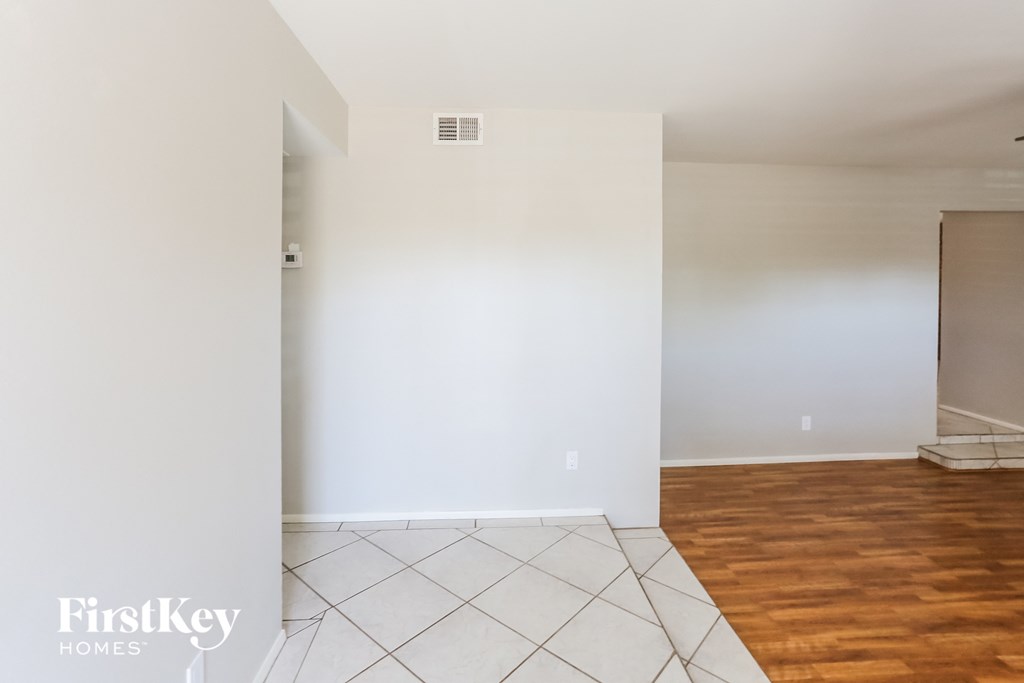 1138 E Alameda Dr Tempe, AZ 85282