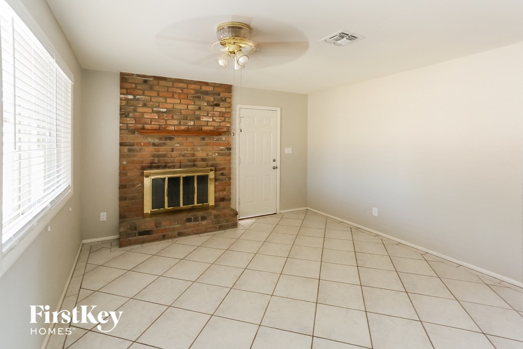 1138 E Alameda Dr Tempe, AZ 85282