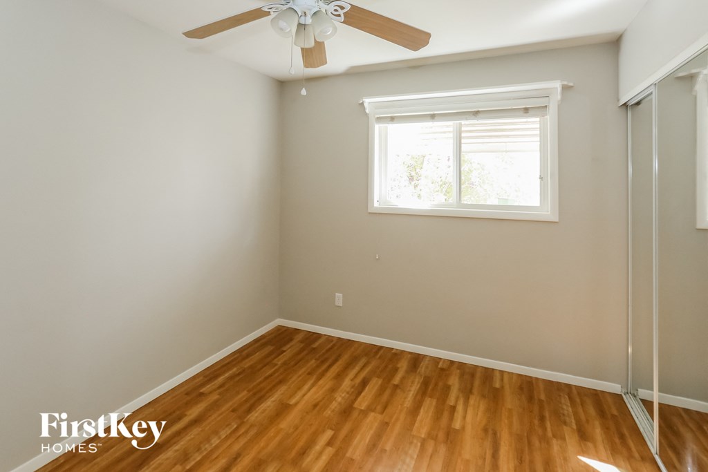 1138 E Alameda Dr Tempe, AZ 85282