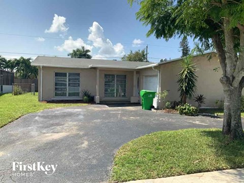 11410 NW 40 Pl 3 Beds Apartment for Rent