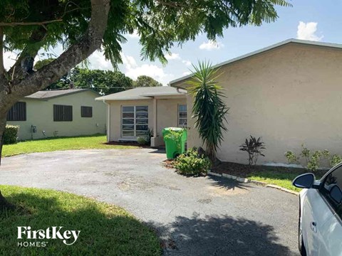 11410 NW 40 Pl 3 Beds Apartment for Rent