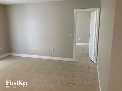 11410 NW 40 Pl 3 Beds Apartment for Rent