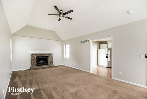 11536 N WOODLAND Ave 3 Beds Apartment for Rent