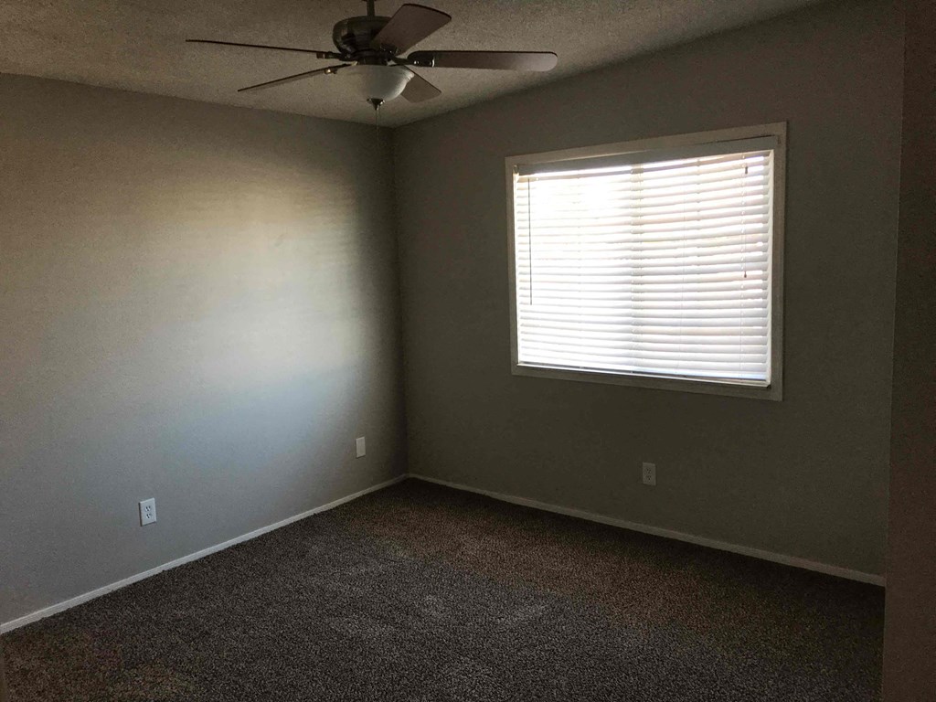 1158 E Concorda Dr 3 Beds House for Rent - Photo Gallery 9