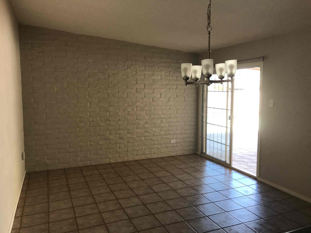 1158 E Concorda Dr 3 Beds House for Rent - Photo Gallery 3