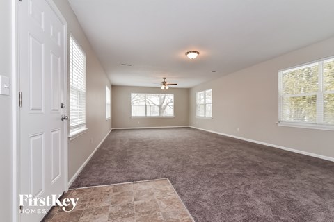 11704 Grenadier Ln 4 Beds Apartment for Rent