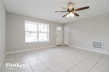 1180 Sharon Dr 3 Beds House for Rent - Photo Gallery 3