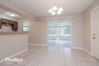 1180 Sharon Dr 3 Beds House for Rent - Photo Gallery 4