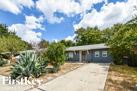 11822 El Sendero St 4 Beds Apartment for Rent