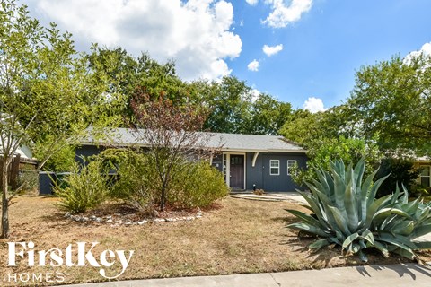11822 El Sendero St 4 Beds Apartment for Rent