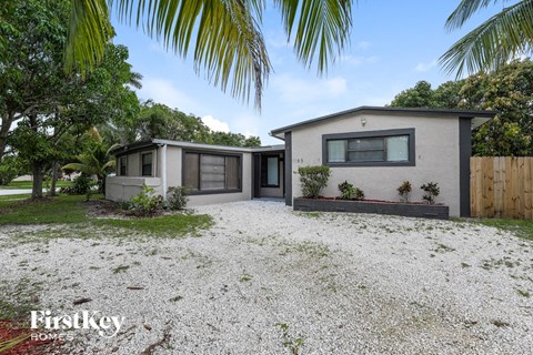 1185 Arizona Ave 4 Beds Apartment for Rent