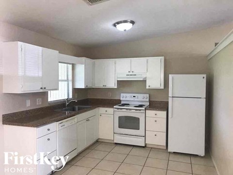 1209 NE 18Th Pl 3 Beds Apartment for Rent