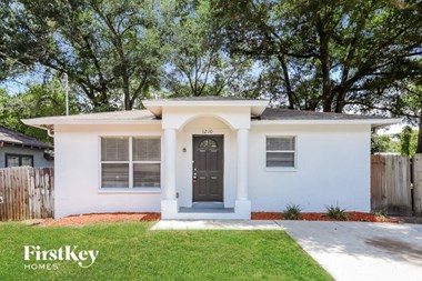 1210 East Palifox Street 3 Beds Apartment for Rent