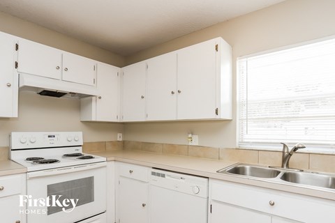 1210 East Palifox Street 3 Beds Apartment for Rent