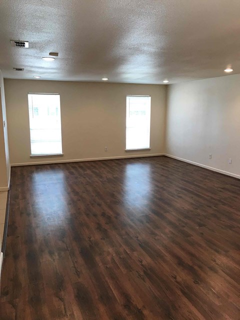 1217 Meadow Creek Dr 3 Beds Apartment for Rent