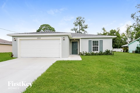 1219 SW Jacqueline Ave 4 Beds Apartment for Rent