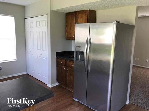 1221 Crossbrook Blvd 3 Beds Apartment for Rent