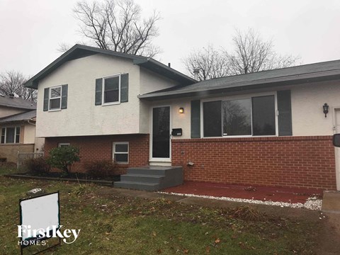 1225 Oakfield Drive N 4 Beds Apartment for Rent