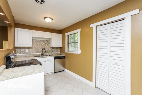 1228 Helen Street 3 Beds Apartment for Rent