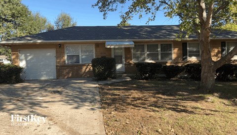 12304 E 53Rd St 4 Beds Apartment for Rent